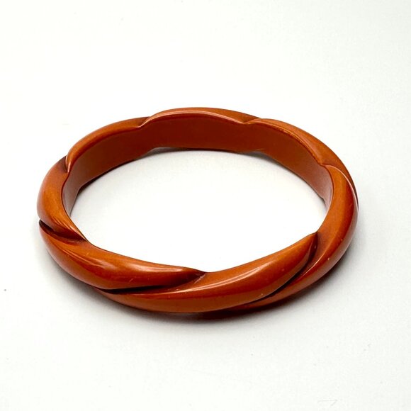 Vintage Lucite Bangle Pair — Orange Twist & Caramel Wave — 1970s Combo — EUC - Picture 3 of 12